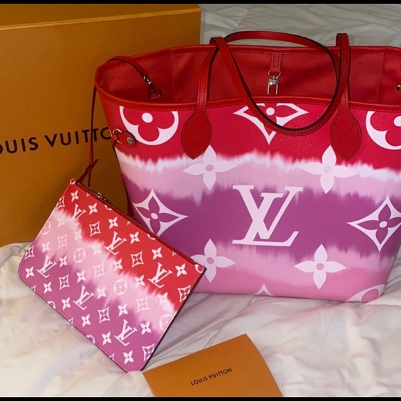 ❤️🩷Louis Vuitton MM escala rouge tote “Valentines Day” perfect gift - Picture 3 of 4